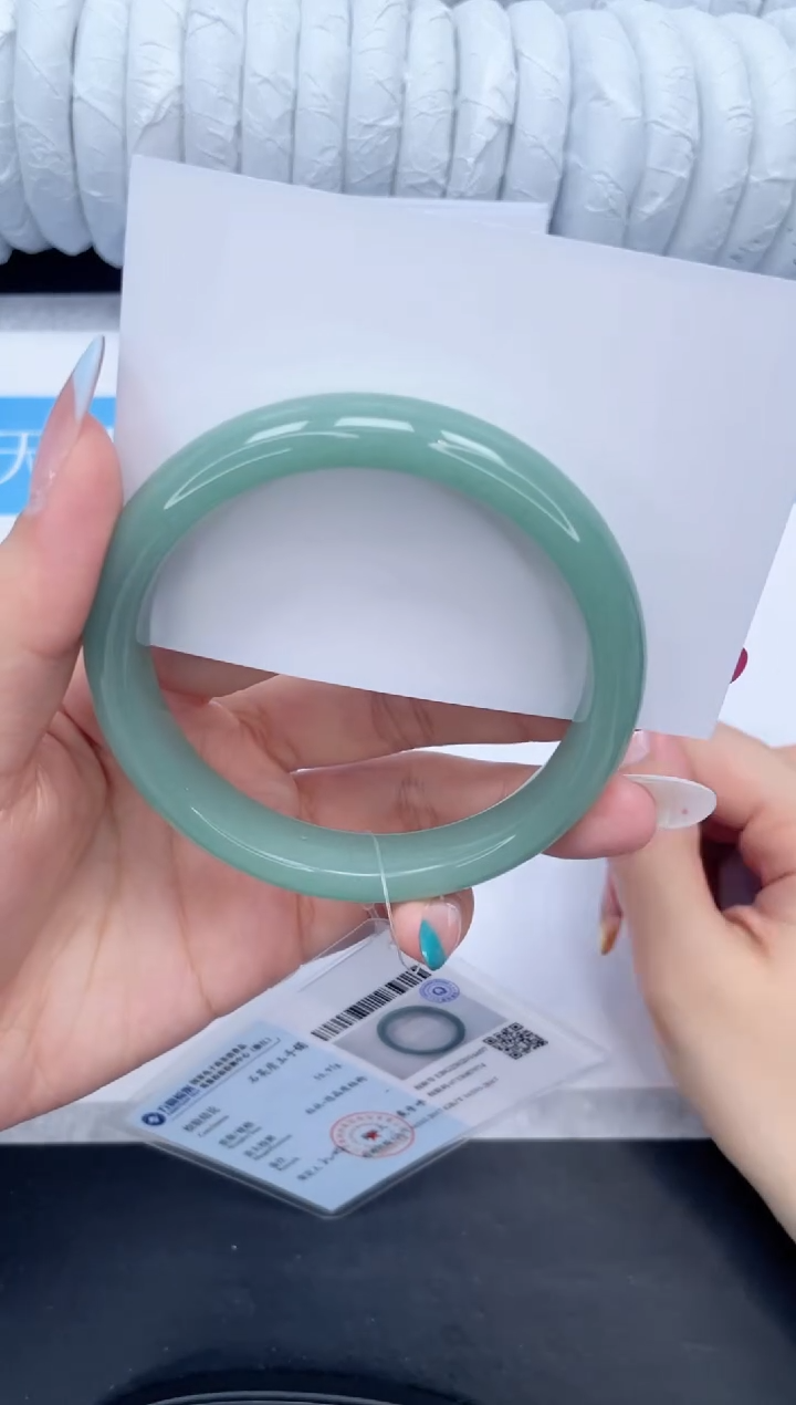 石英质玉手镯未镶嵌39-65D5