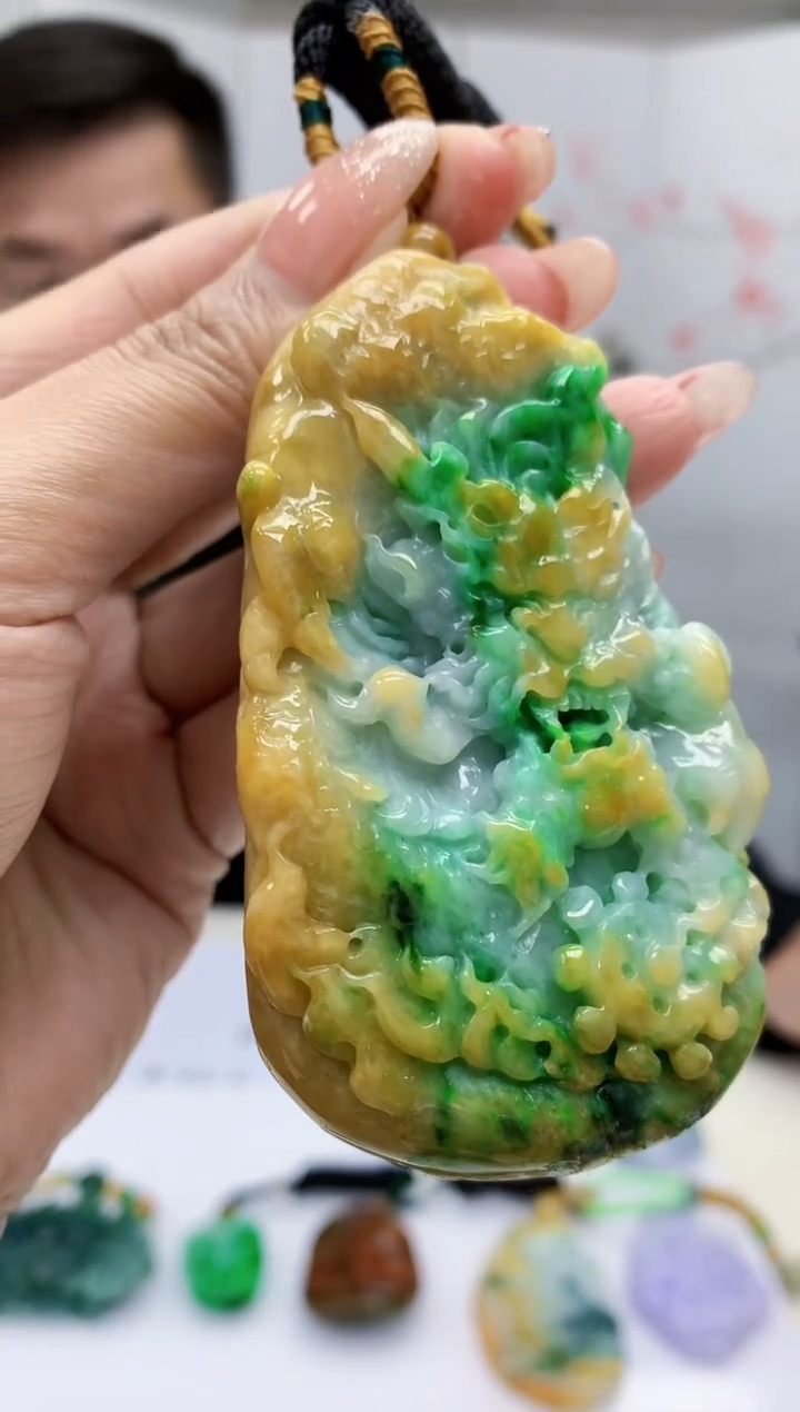 【闪购商品】定制翡翠未镶嵌5152MM-毛货挂件112