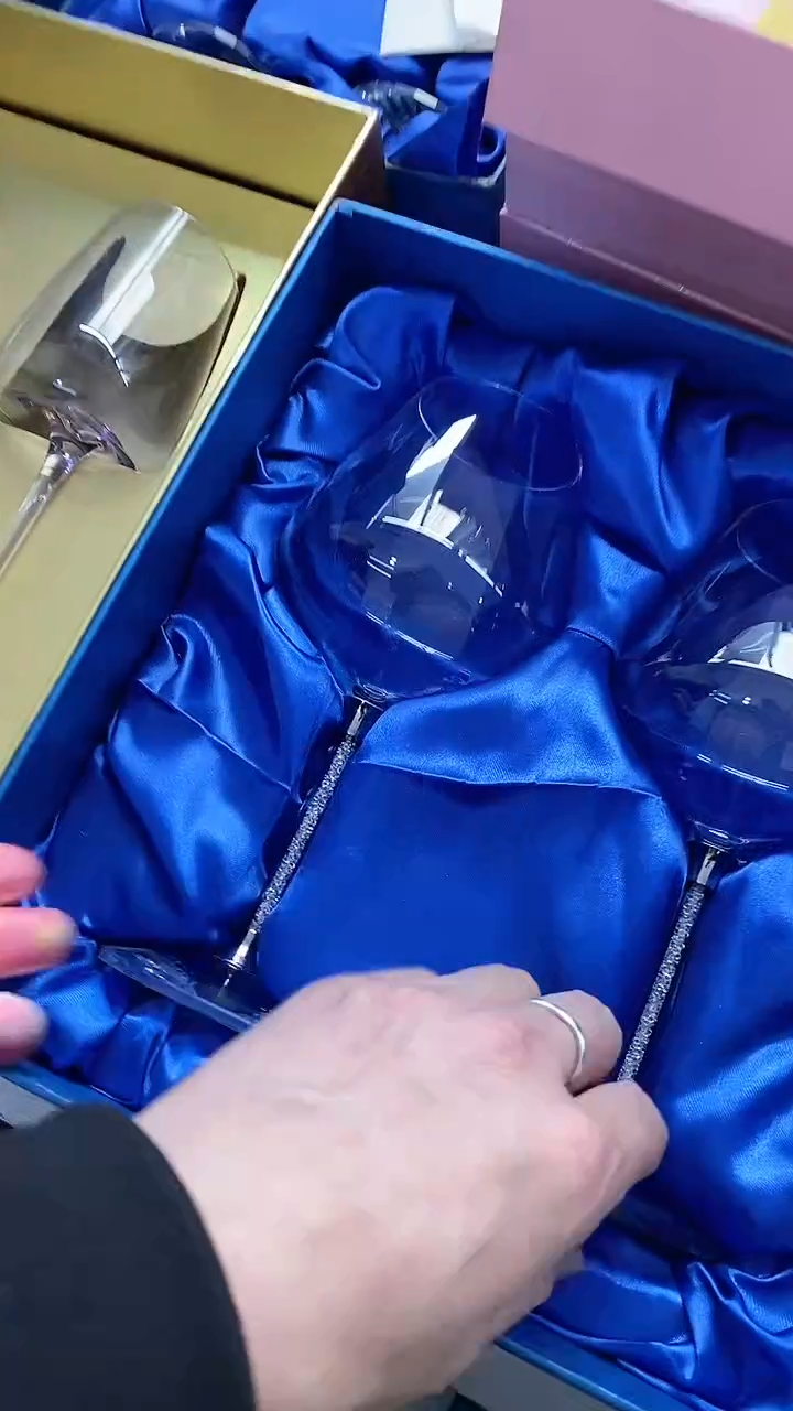 瓷片锅碗瓢盆一件不留@@1