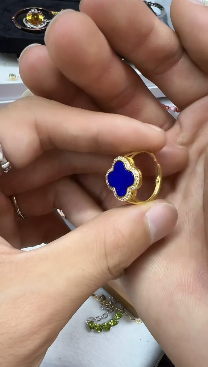 银S925镶嵌戒指水晶笑**咪1224m114多样性发其一