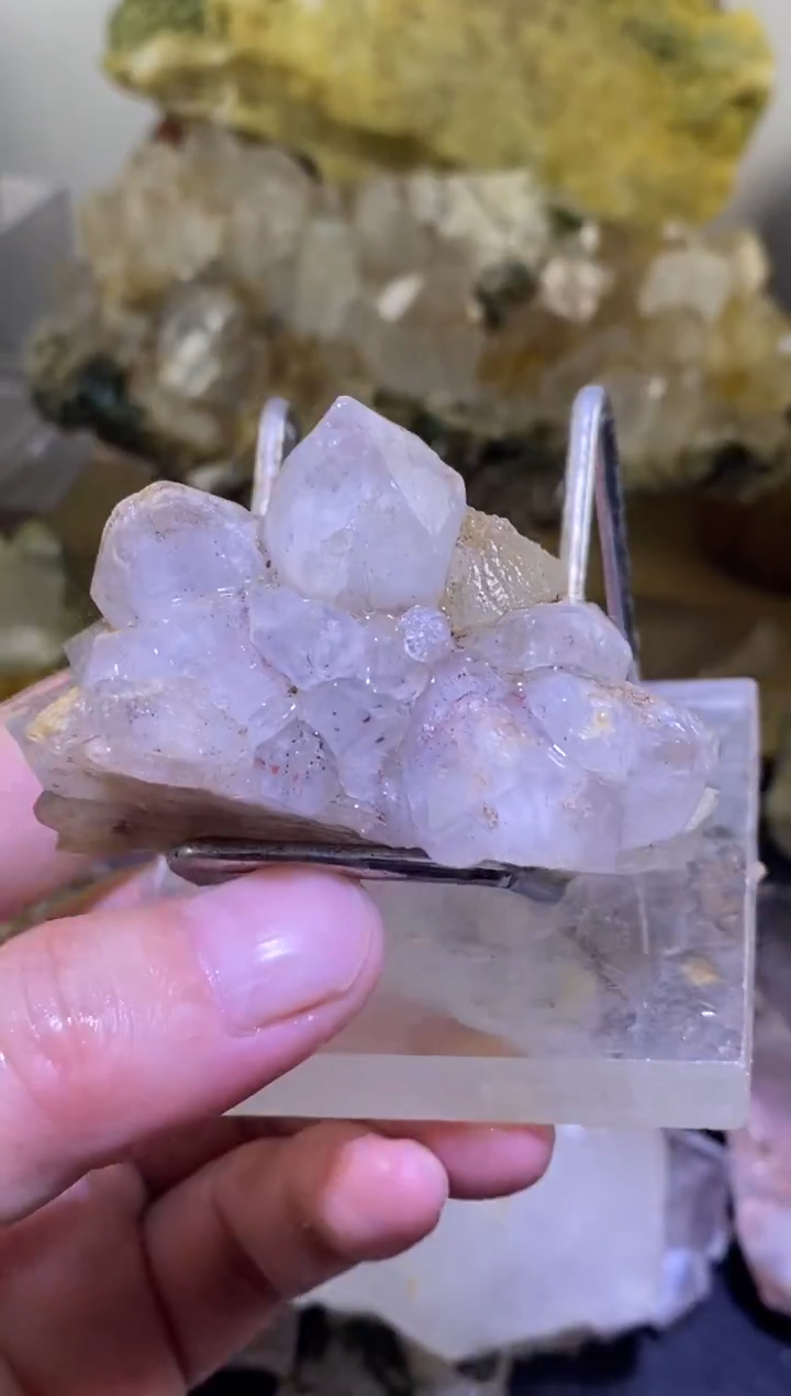 未镶嵌珠宝半成品水晶49号葡萄+四川超七花园水晶原石