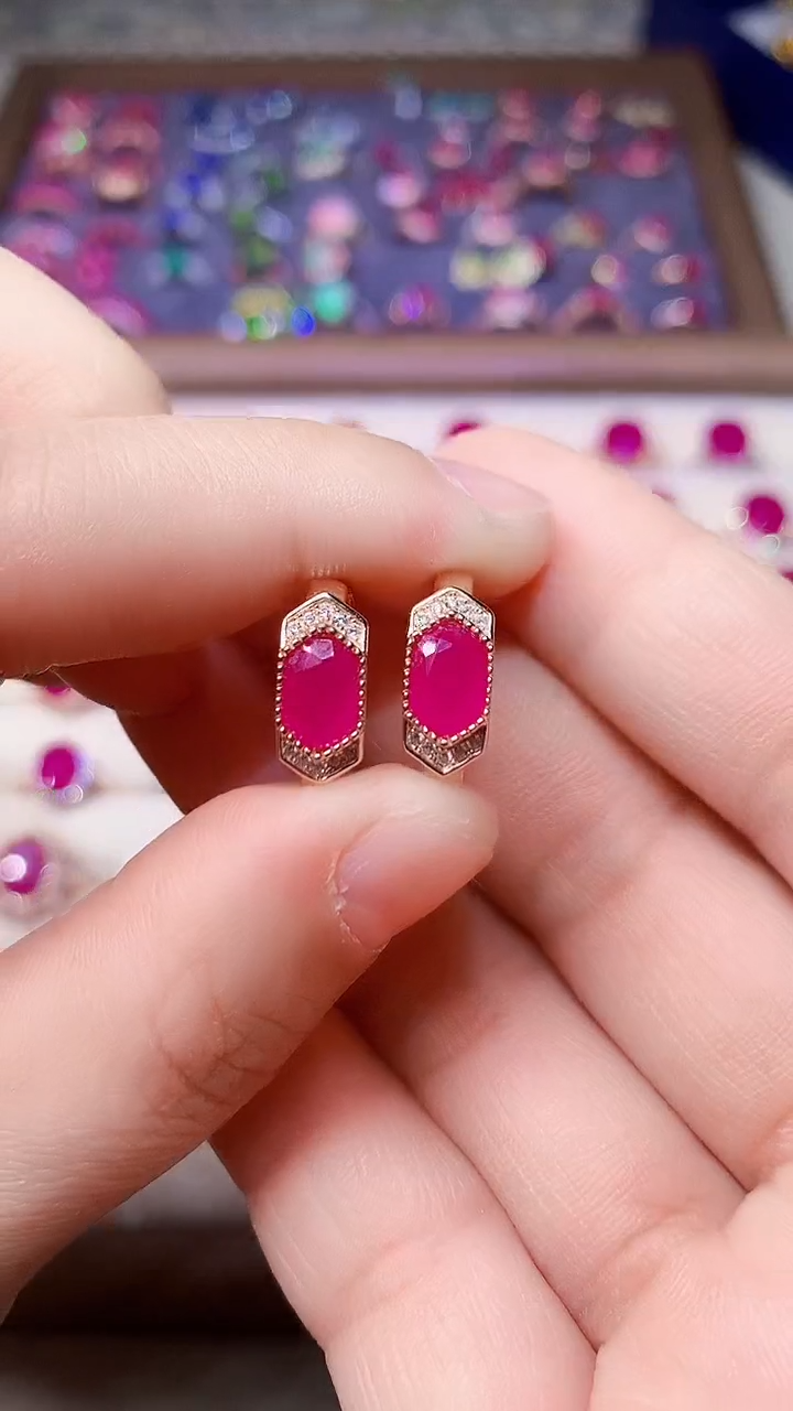 【闪购商品】红宝石耳饰银S925镶嵌0000