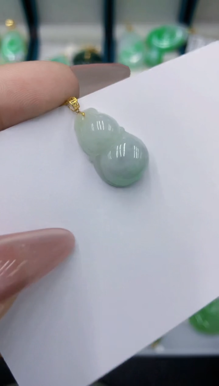 颈饰18K金镶嵌翡翠111111