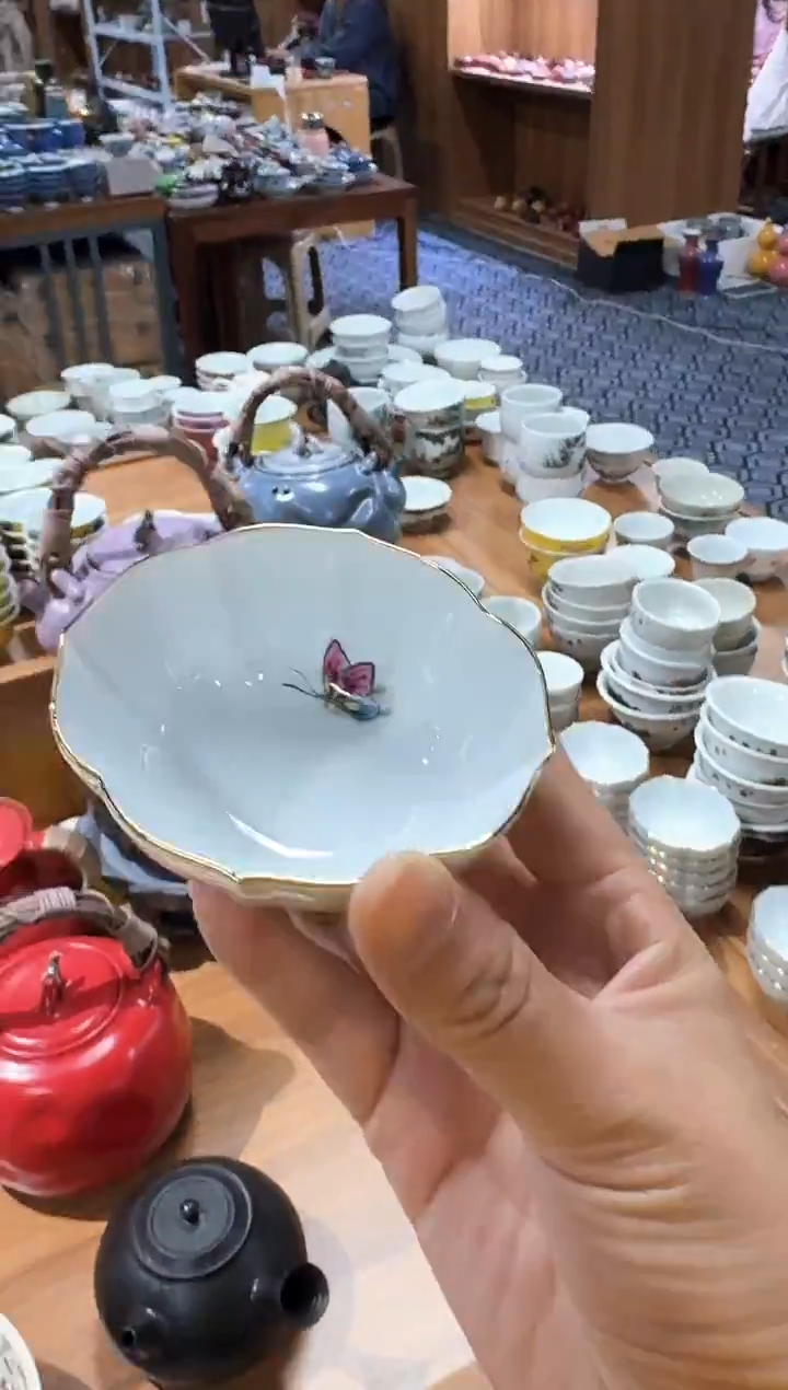 千万仓库 早点炸完回家过年 茶具