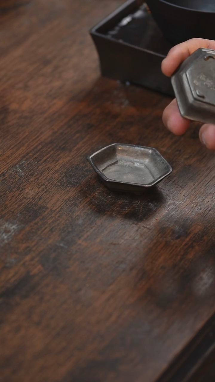 乾茂号老锡杯垫乾茂号老锡杯垫