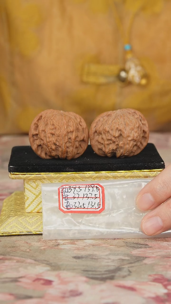 文玩核桃把件磨盘