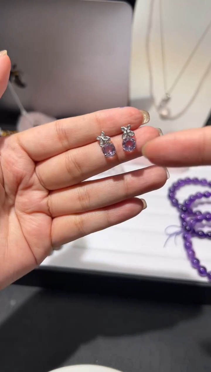 银S925镶嵌耳饰紫晶紫水晶耳钉一对