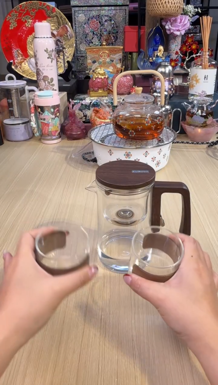 105福容玲珑壶   