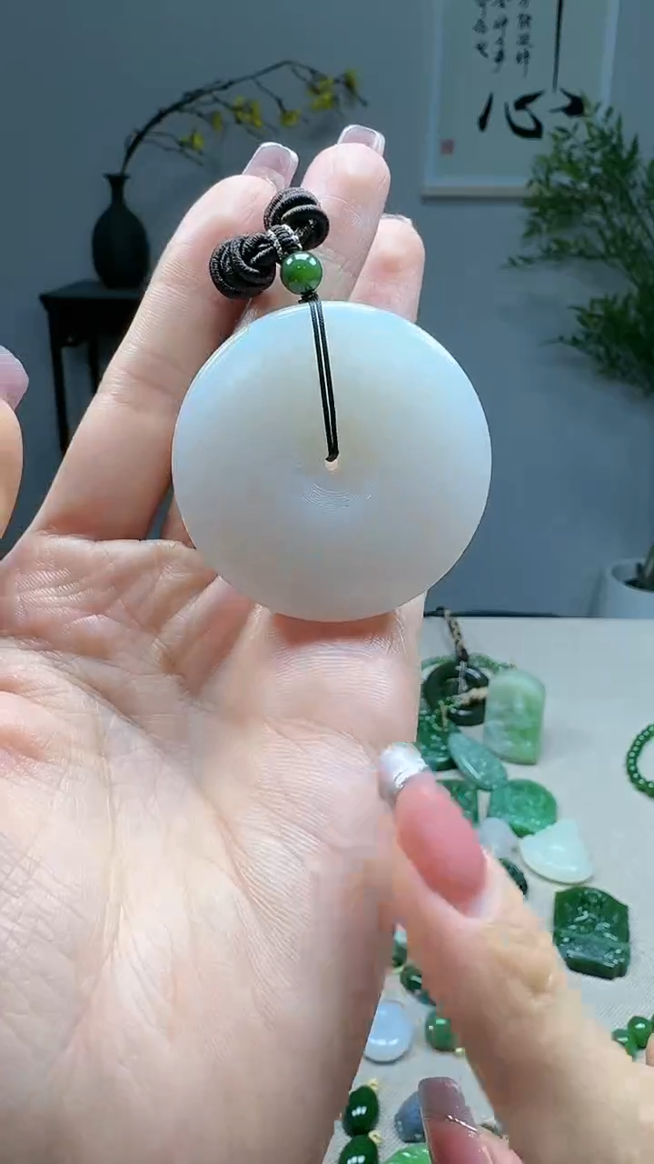 未镶嵌和田玉挂件1