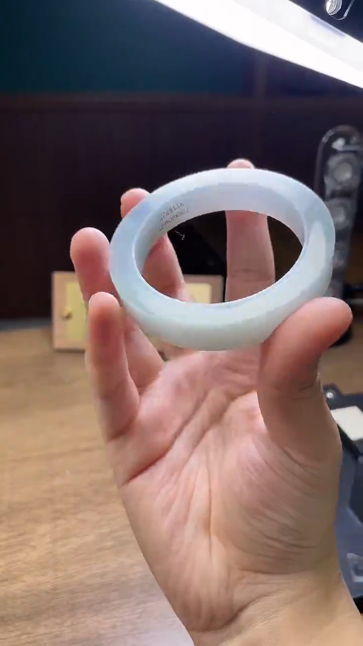 未镶嵌手镯定制翡翠秋*定制