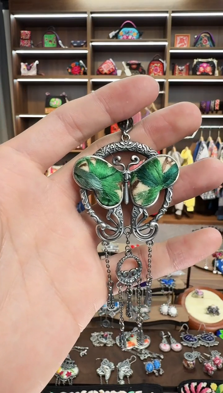 【闪购商品】织绣128蒙阿苏苗绣传承