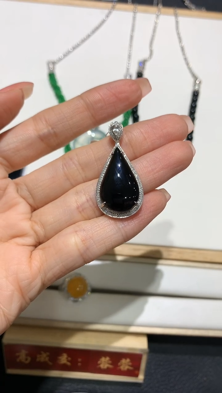 【闪购商品】翡翠吊坠(不含链)18K金镶嵌团购2