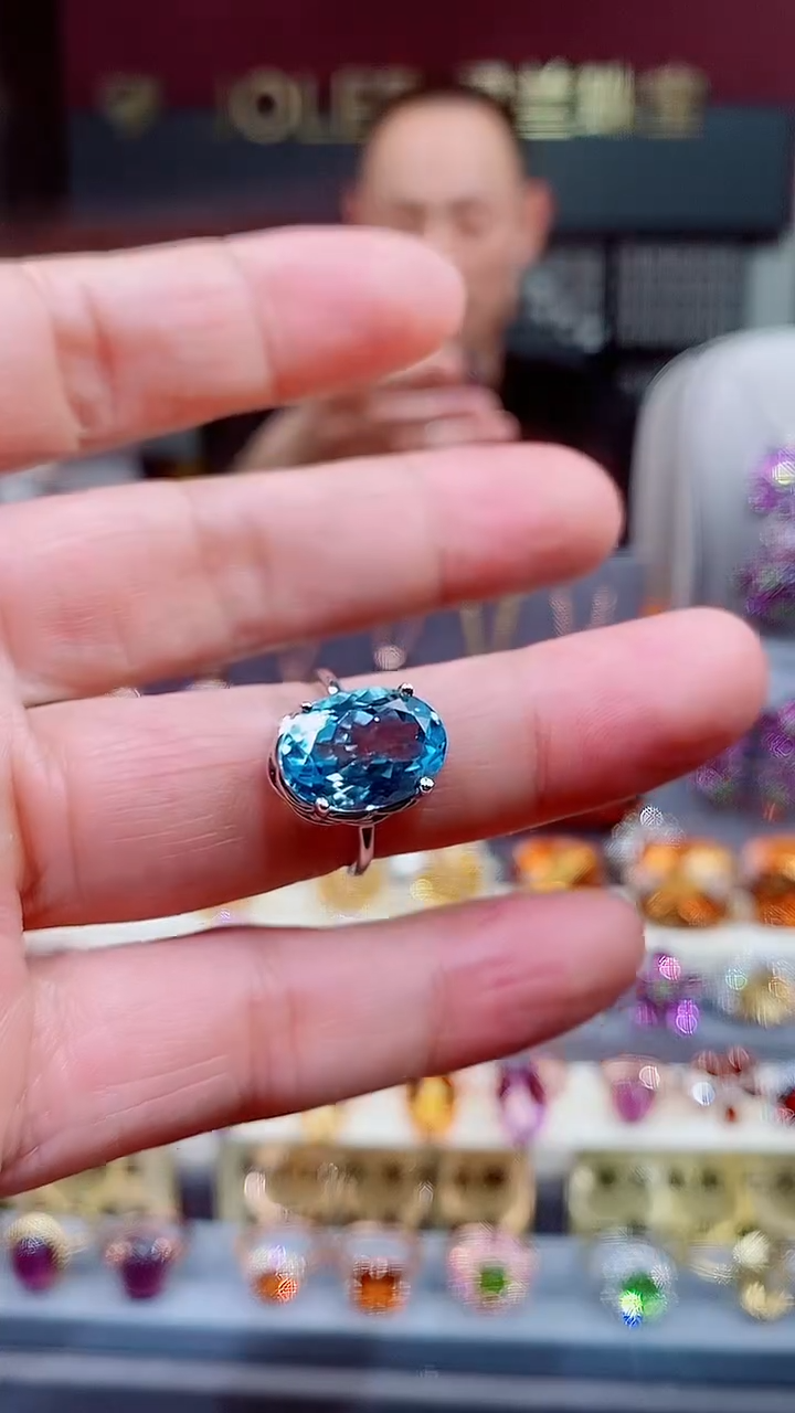 银S925镶嵌托帕石戒指托帕石戒指