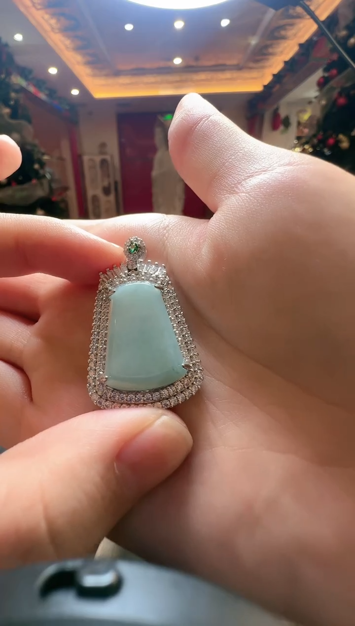 【闪购商品】翡翠吊坠(不含链)未镶嵌翡翠