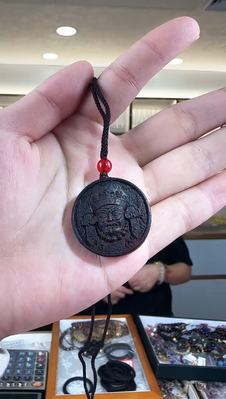 【闪购商品】降真香吊坠扎基拉姆圆牌吊坠