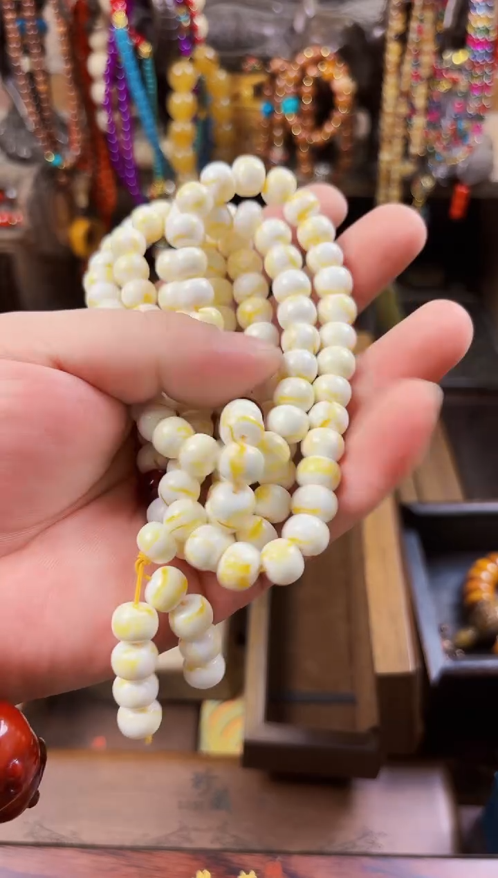 未镶嵌蜜蜡耳饰------------------