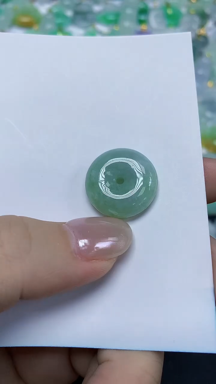 翡翠未镶嵌颈饰天然缅甸翡翠A货