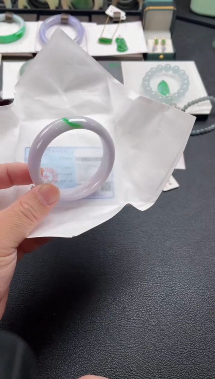 【闪购商品】翡翠手镯未镶嵌55正圈 有纹裂