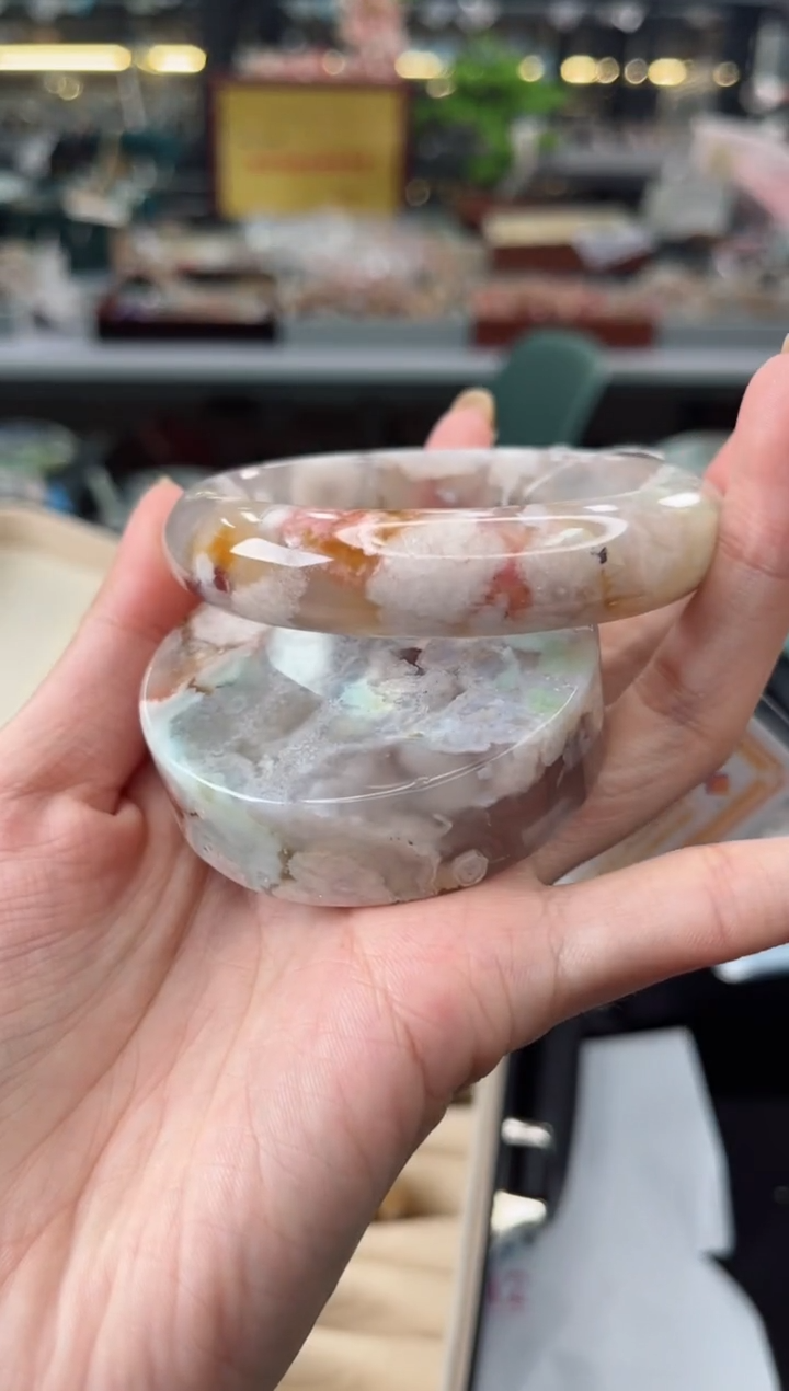 【闪购商品】石英质玉手镯未镶嵌59圈口（赠品镯心）6821073