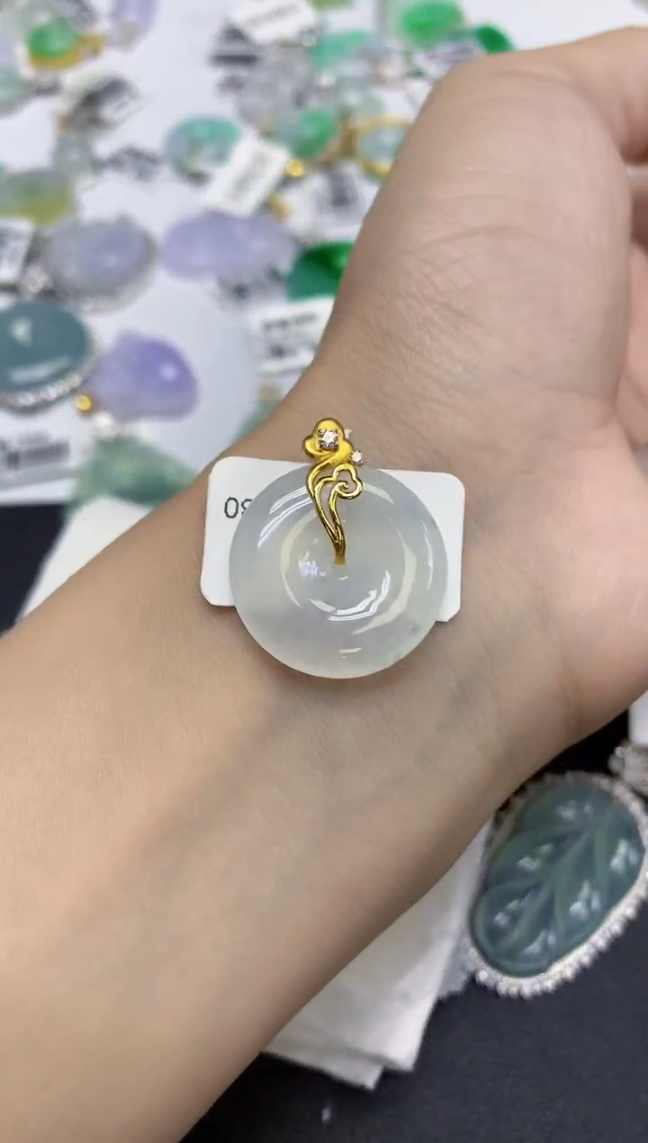 颈饰18K金镶嵌翡翠天然缅甸翡翠A货百元以上9元证书费自理