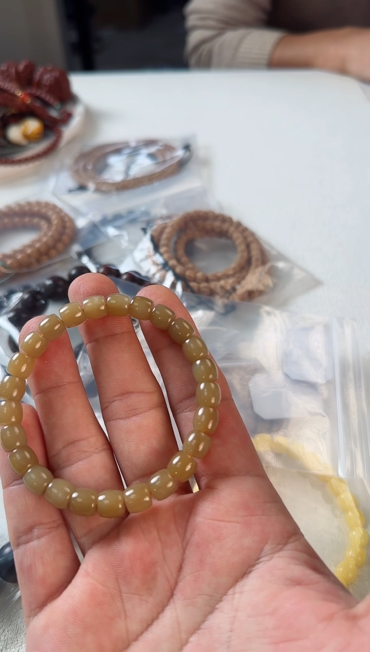 未镶嵌手链和田玉（糖玉）且末糖