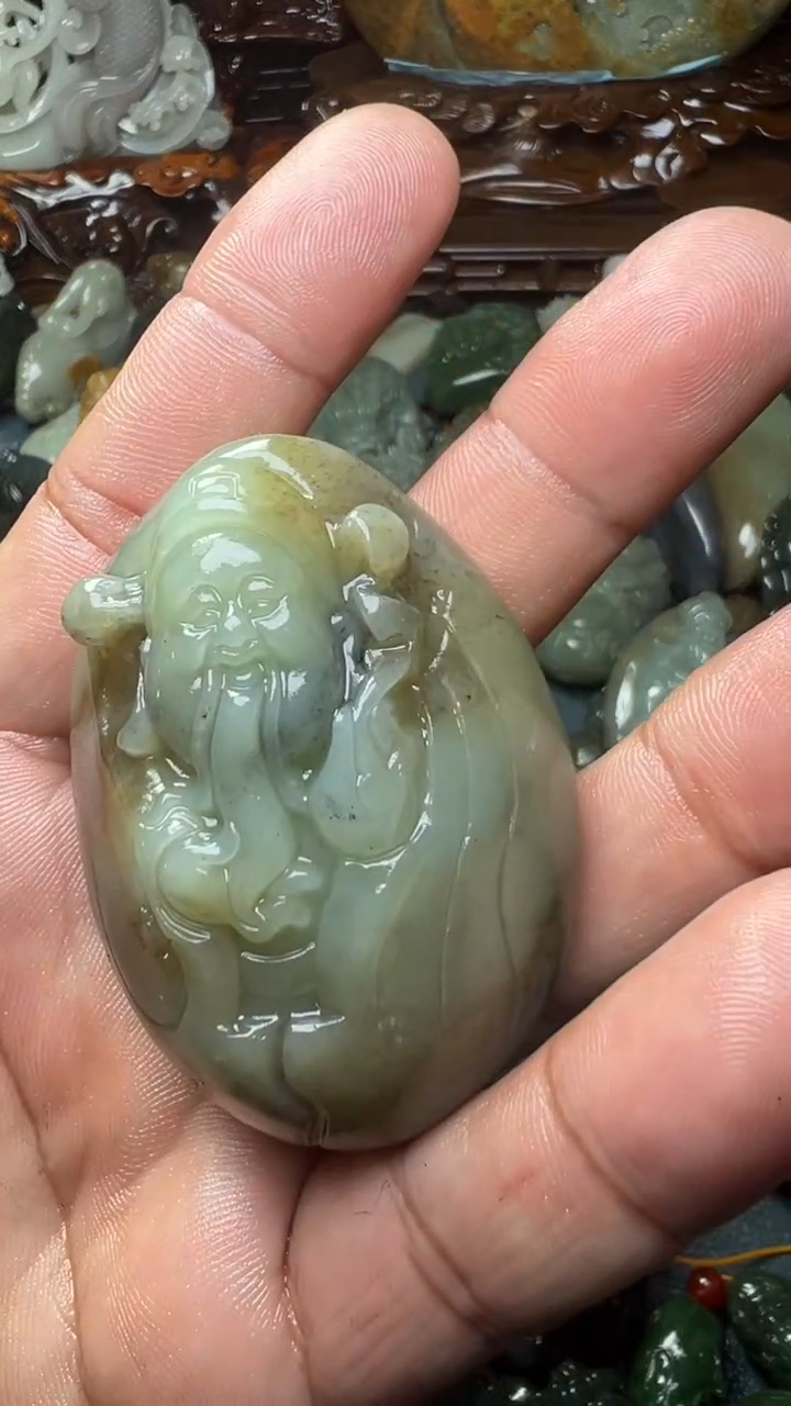 未镶嵌和田玉把件-