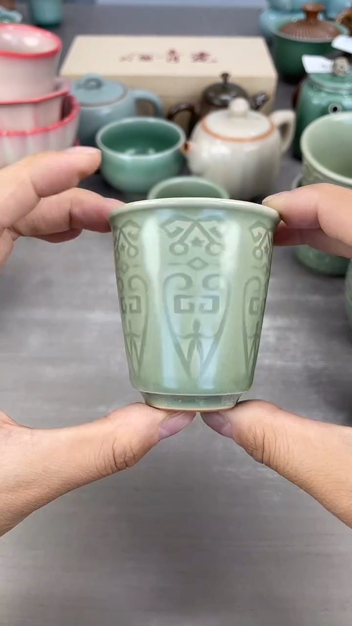 青瓷仓储福利清仓