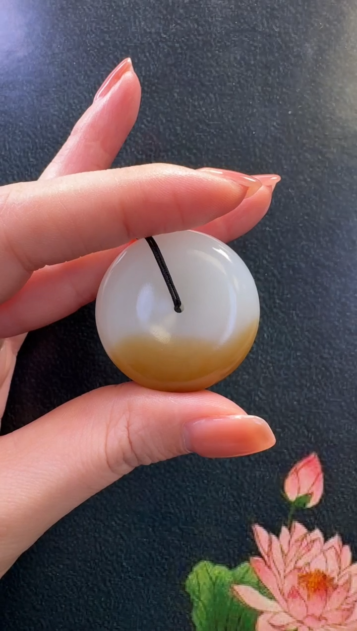 和田玉未镶嵌颈饰吊坠