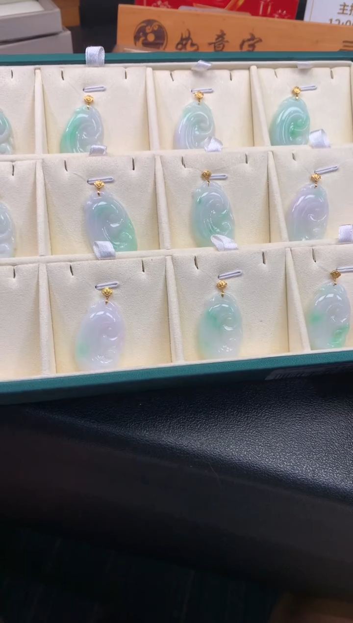 颈饰18K金镶嵌翡翠FA165 翡翠如意 多样性发其一赠银链