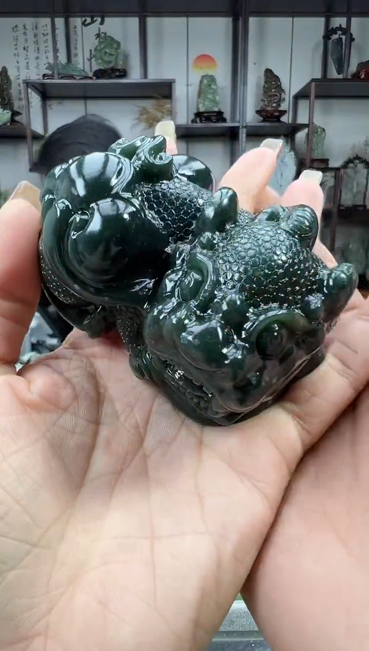 未镶嵌和田玉把件380