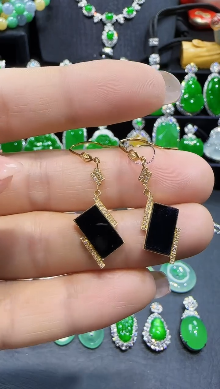 【闪购商品】翡翠耳饰18K金镶嵌耳勾