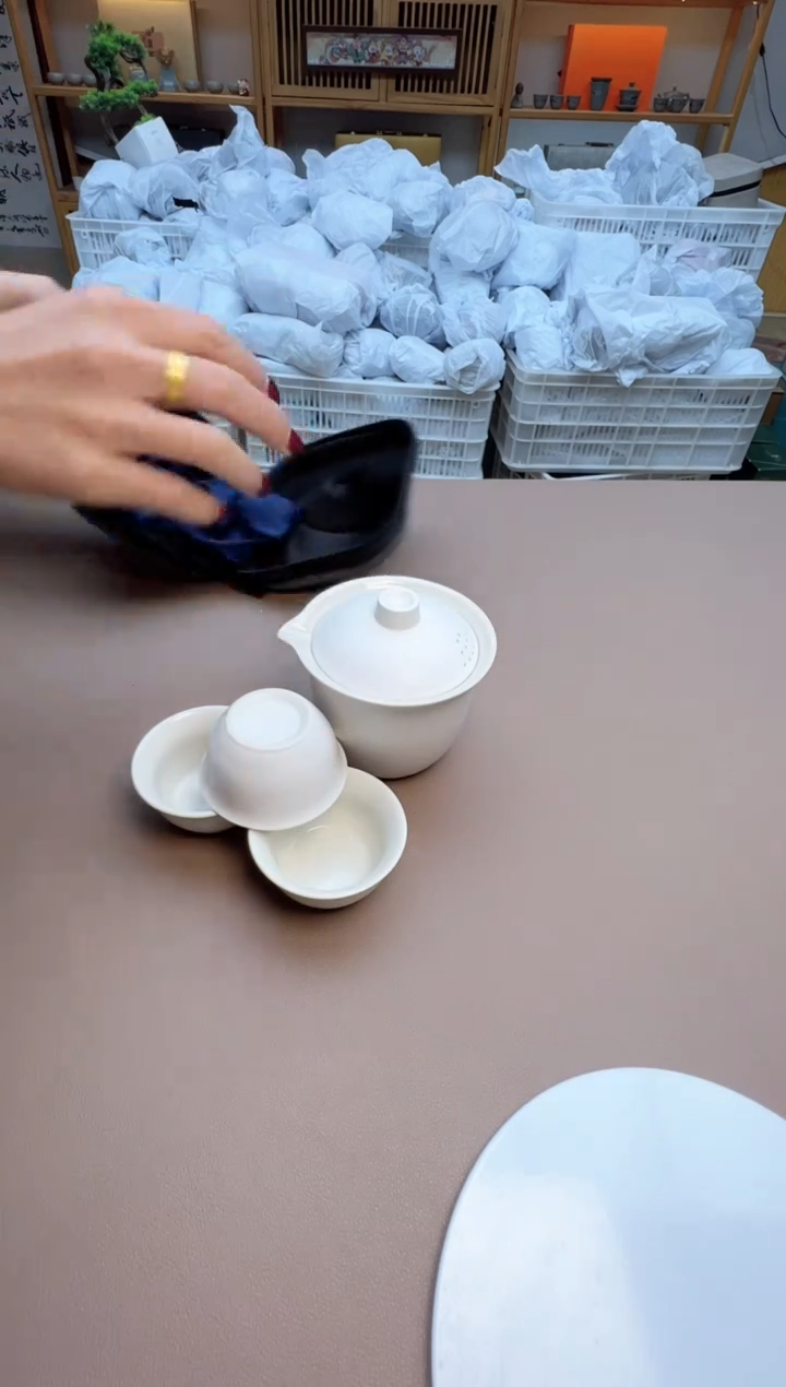 【闪购商品】摆件瓷制品S1111111111111