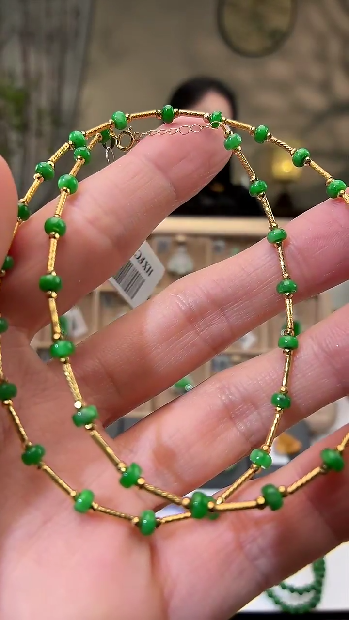 颈饰18K金镶嵌翡翠项链