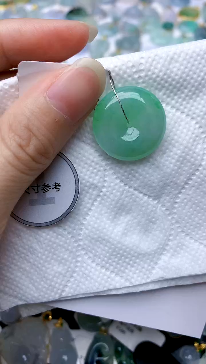 颈饰未镶嵌翡翠天然A货翡翠