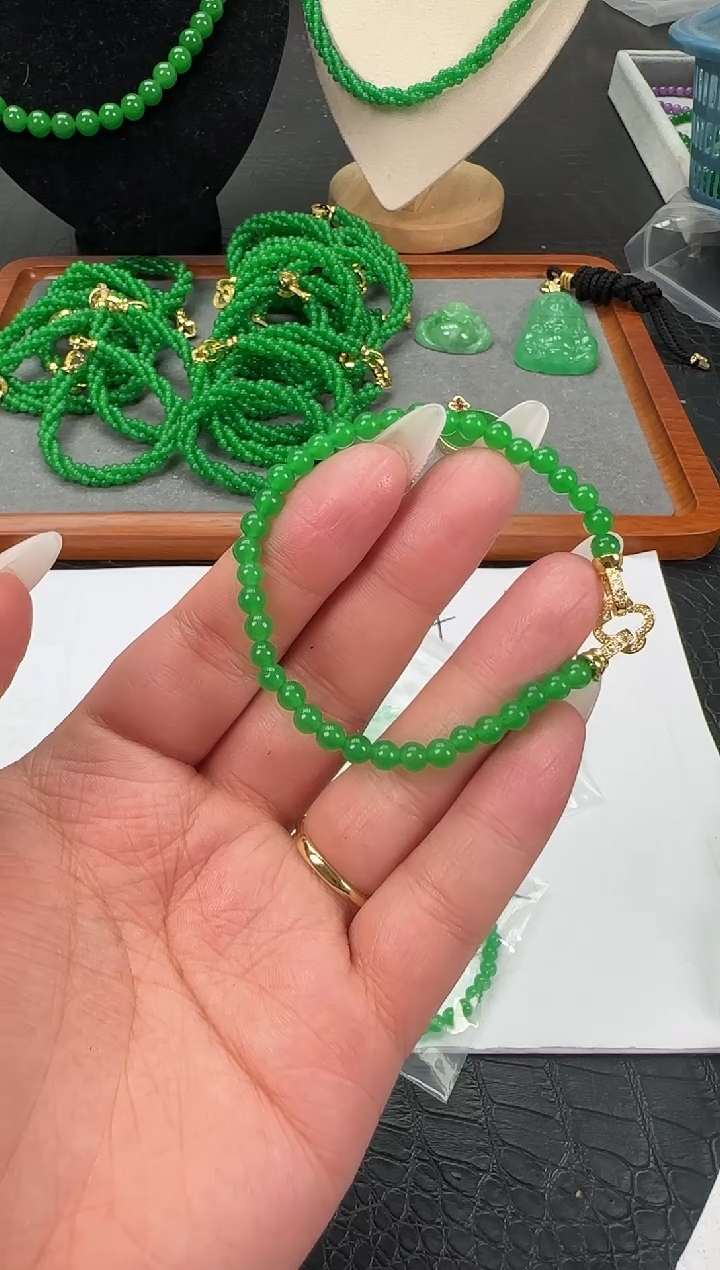 未镶嵌翡翠耳饰小米单圈手串