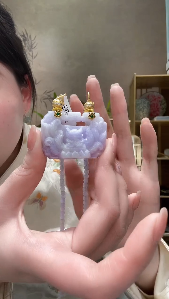 【闪购商品】翡翠颈饰未镶嵌吊坠