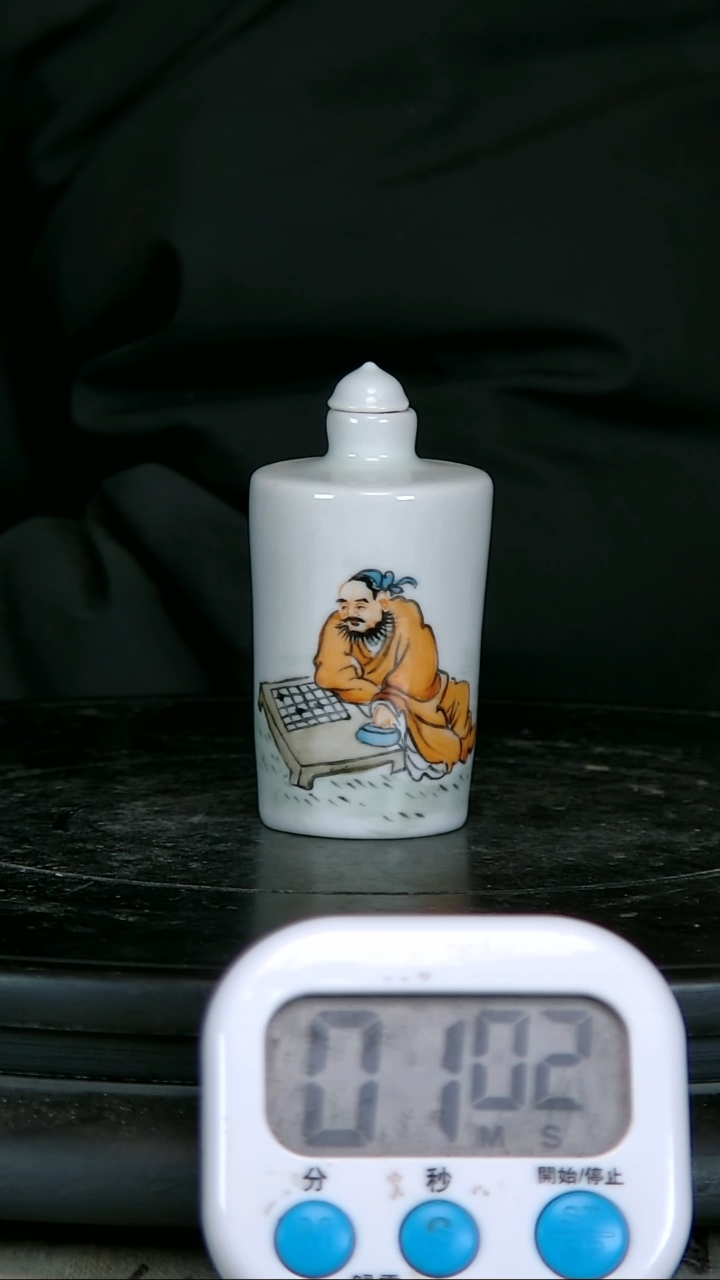 【闪购商品】鼻烟壶粉彩精绘人物鼻烟壶