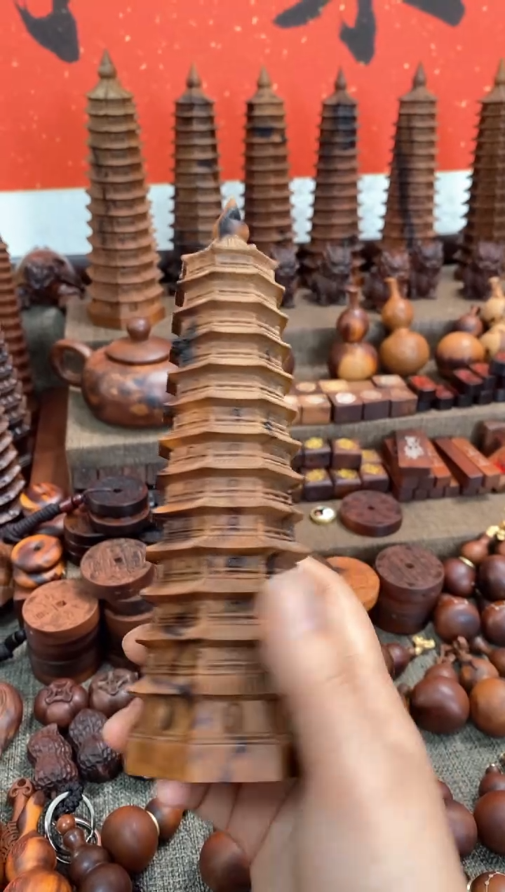 【闪购商品】木枣木雷焦刻字13层文昌塔随机发