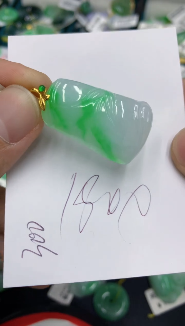 【闪购商品】翡翠颈饰18K金镶嵌号链接1111111111