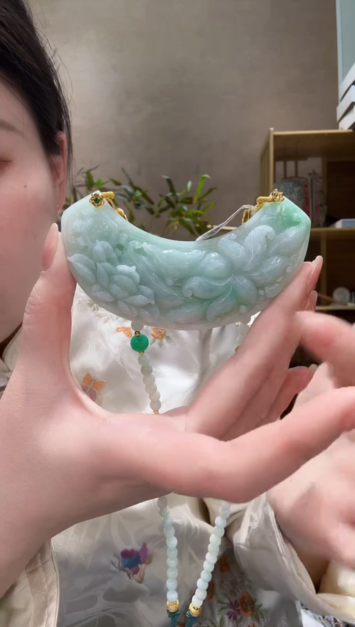 【闪购商品】翡翠颈饰未镶嵌吊坠