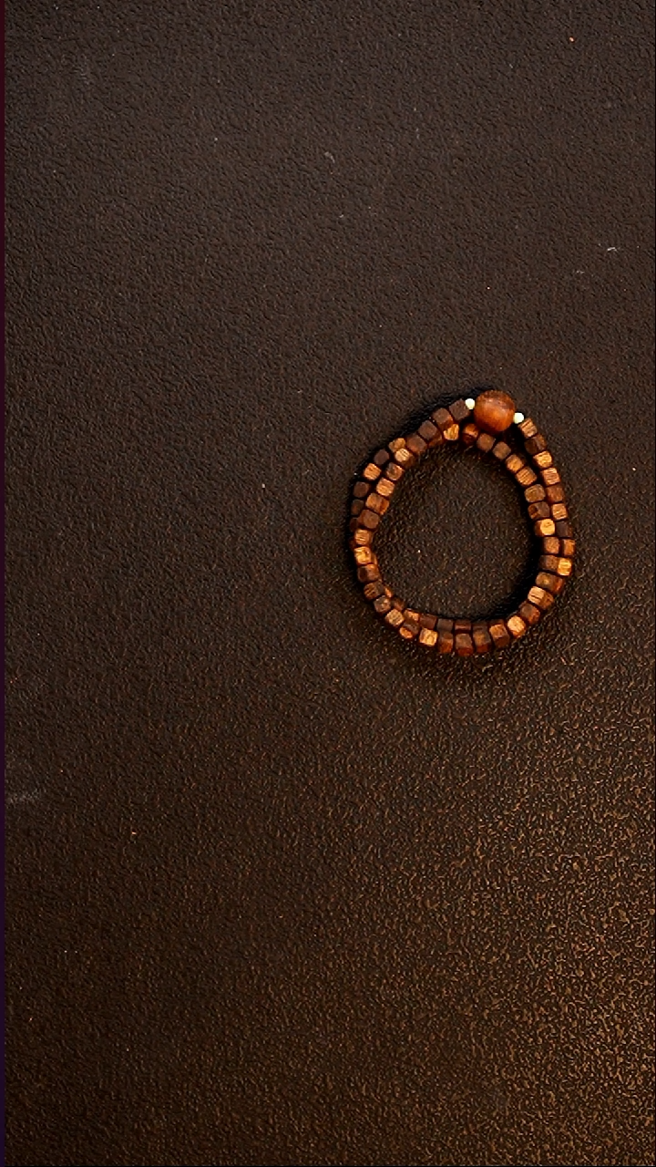 沉香手串随型方圆双圈