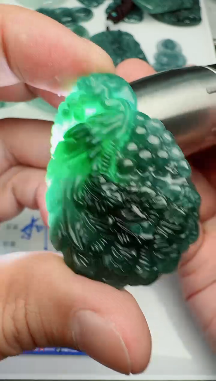 【闪购商品】翡翠吊坠(不含链)未镶嵌1