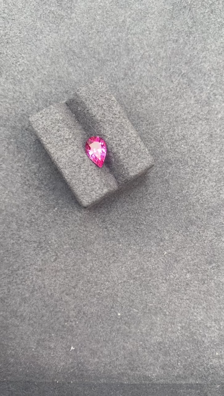 【闪购商品】彩色蓝宝石裸石未镶嵌1.5ct 粉蓝宝