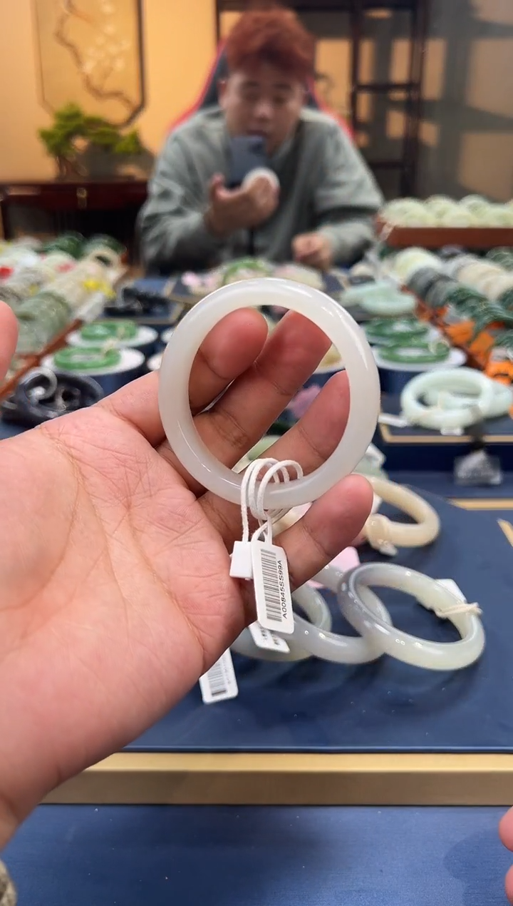 【闪购商品】和田玉手镯未镶嵌A0084-53