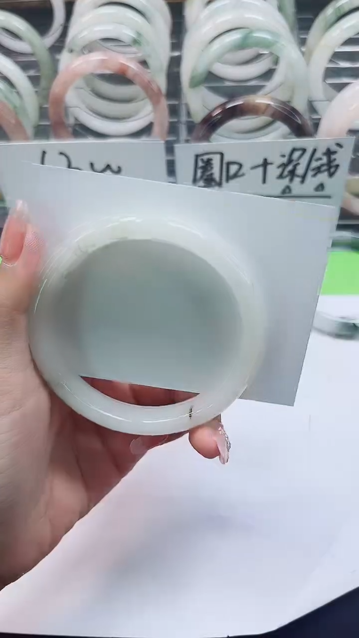 【闪购商品】石英质玉手镯未镶嵌A368-60/61