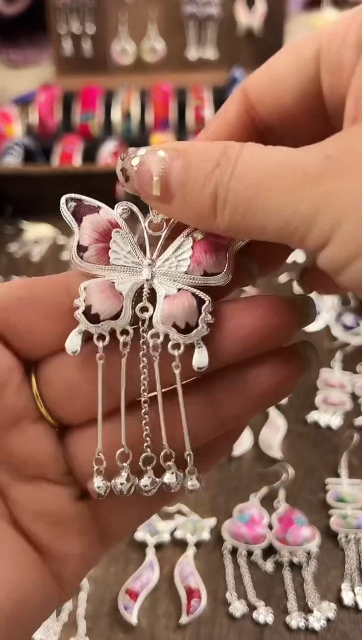 【闪购商品】织绣民族风老绣饰品010