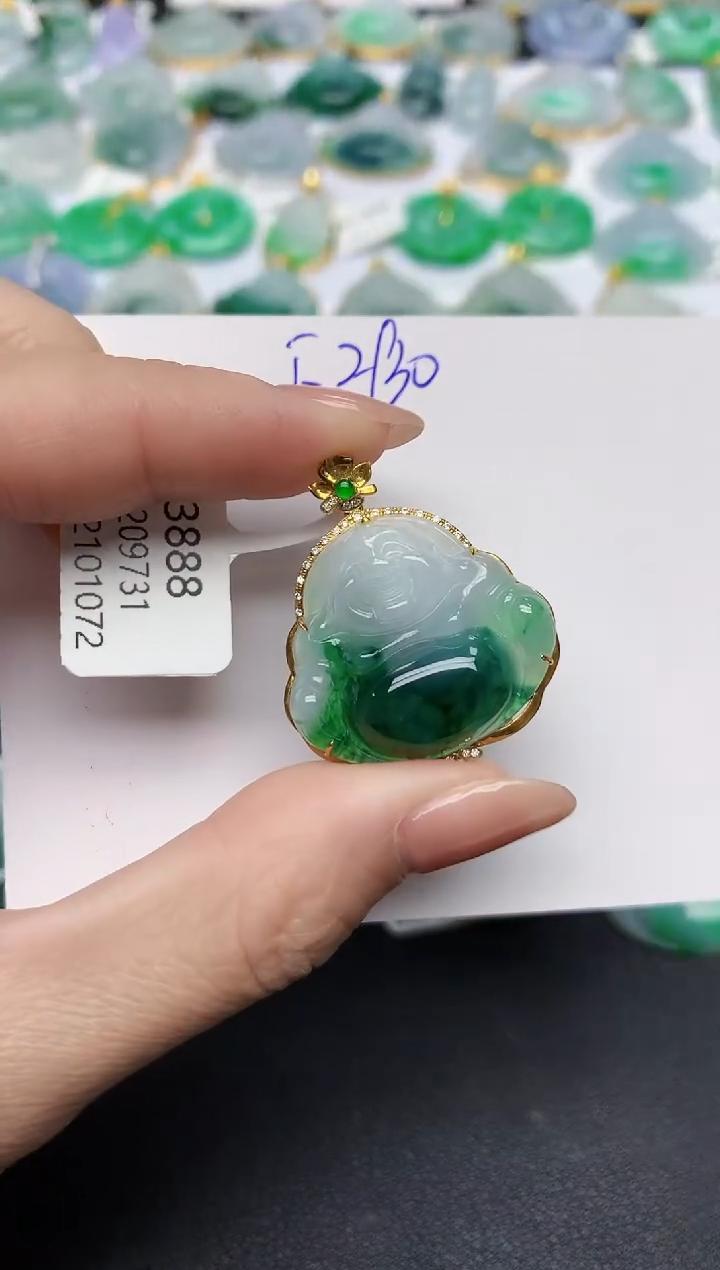颈饰18K金镶嵌翡翠天然缅甸A货翡翠百元以上9元证书费自理