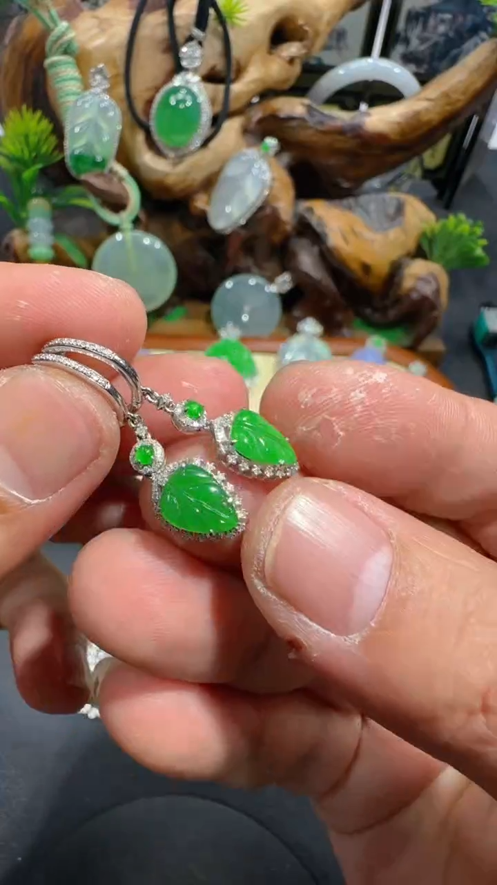 【闪购商品】翡翠耳饰18K金镶嵌耳饰