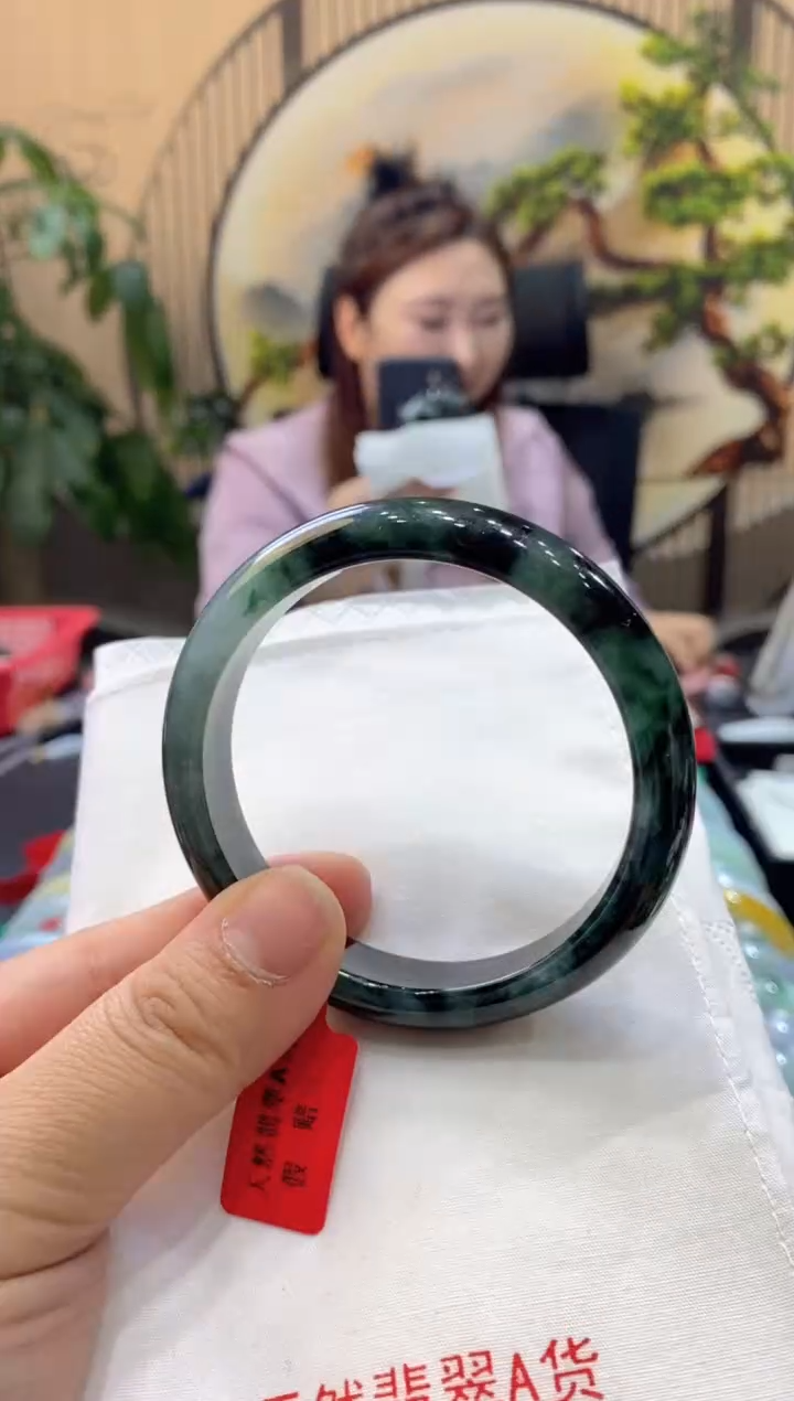 【闪购商品】翡翠手镯未镶嵌00008147