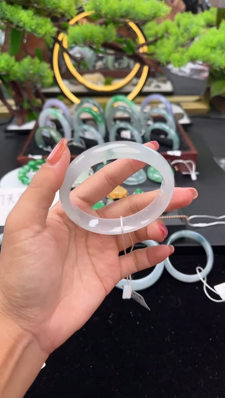 未镶嵌手镯翡翠手镯